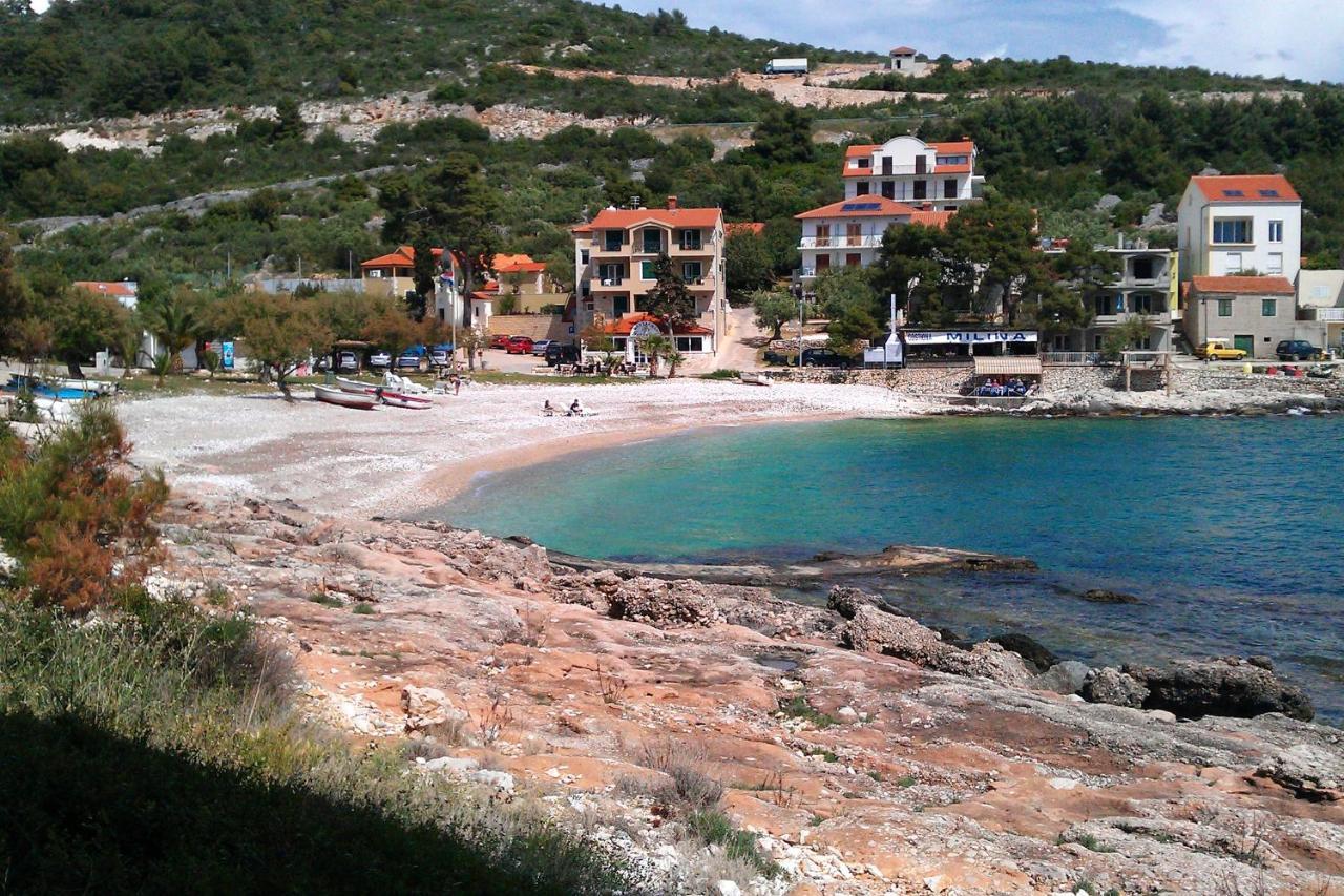 Apartments By The Sea Milna, Hvar - 12244 Exterior foto